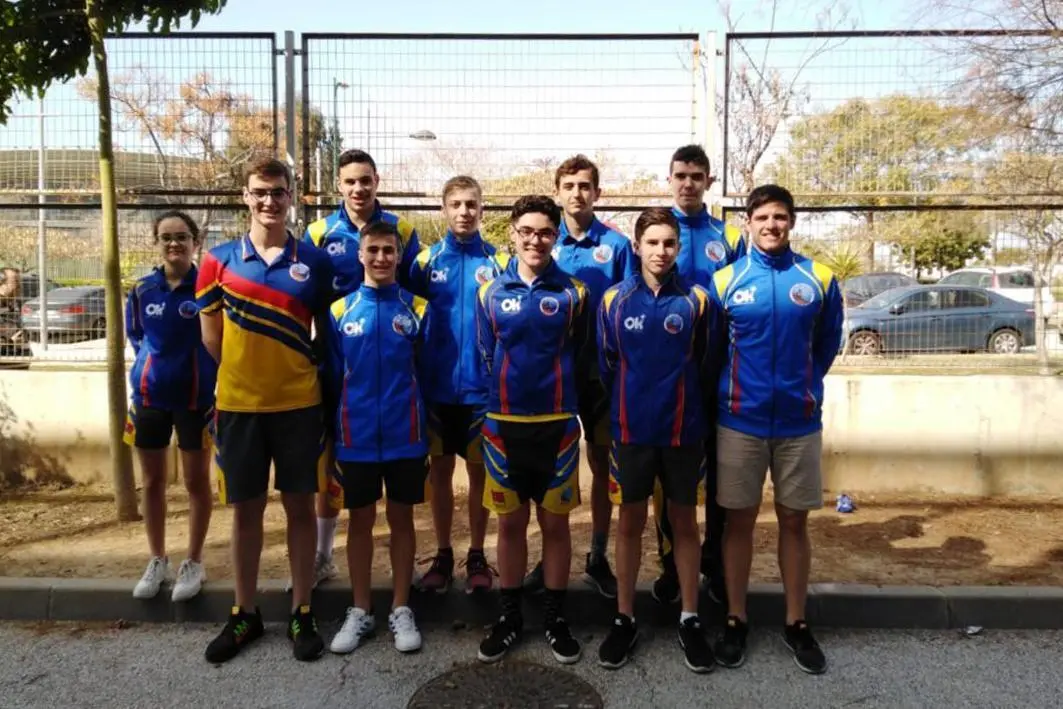 Los nadadores del CDN Sanl&uacute;car que compitieron en M&aacute;laga - A. I.