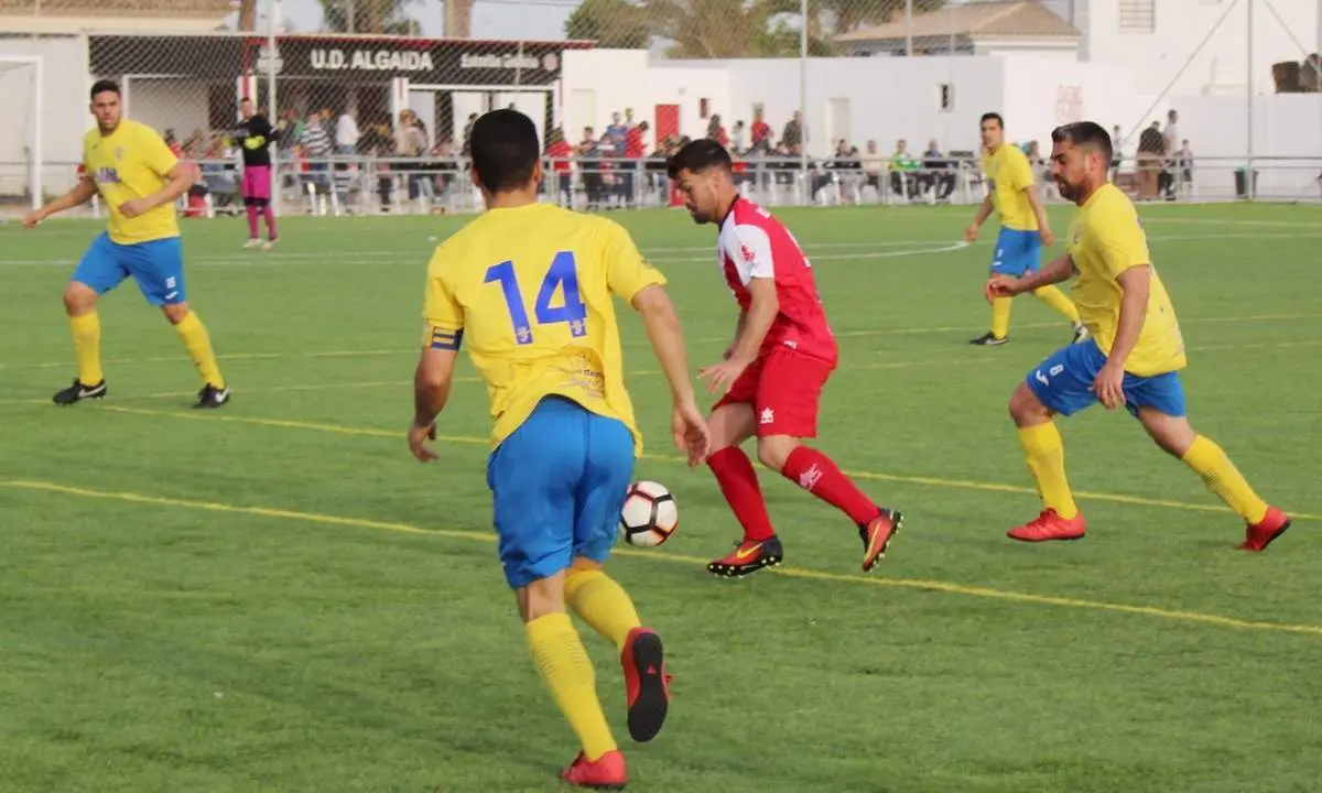 El delantero Eloy Rodr&iacute;guez en el partido ante el Rivera en el Doro Stadium - Ra&uacute;l J. Bustillos