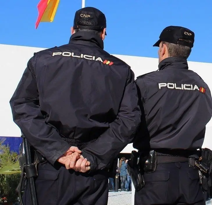 Polic&iacute;a Nacional - VM