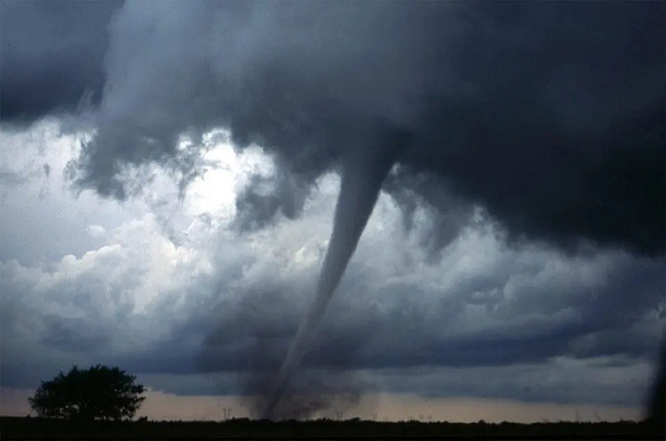Tornado. - AI