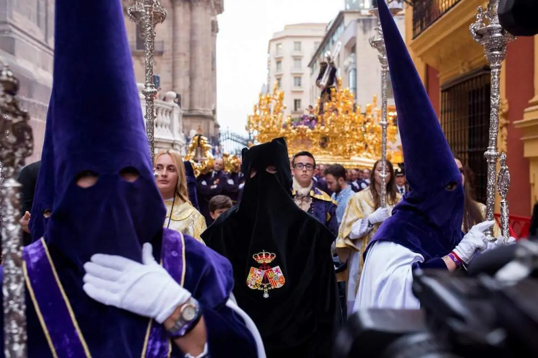El Rico libera al preso pero no sale en procesi&oacute;n por la lluvia