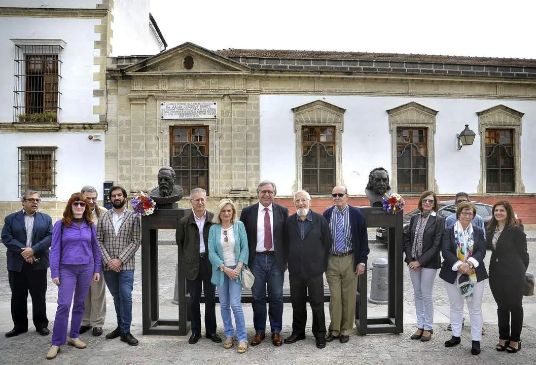 Los asistentes al acto en la Plaza del Mercado - jerez.es
