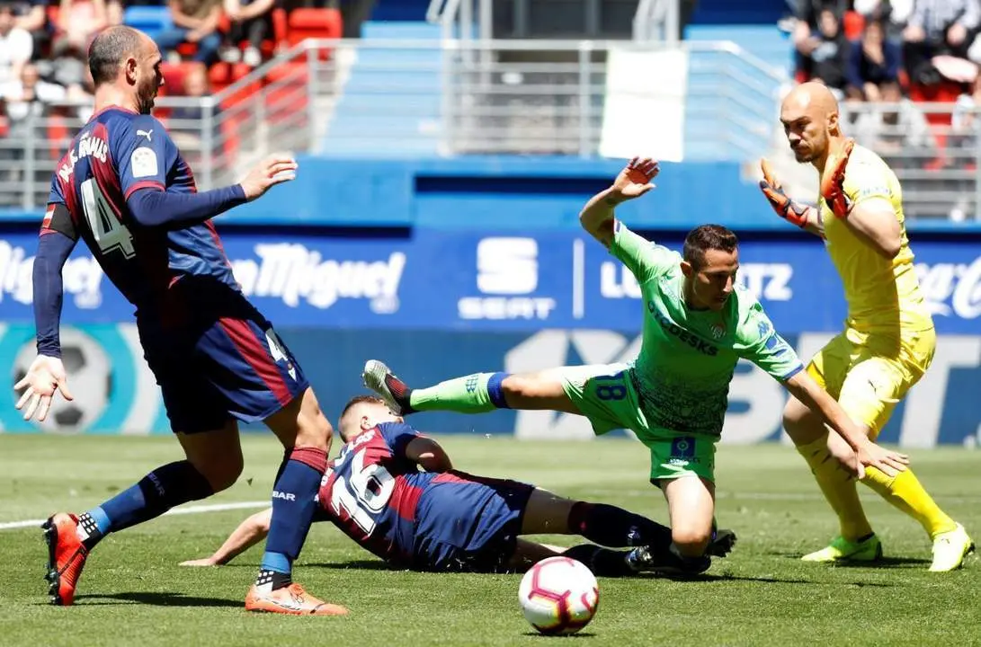 El Real Betis pierde el &uacute;ltimo billete a Europa en Ipurua (1-0)