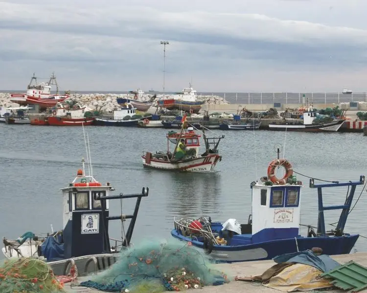 Puerto Atunara.- - AI