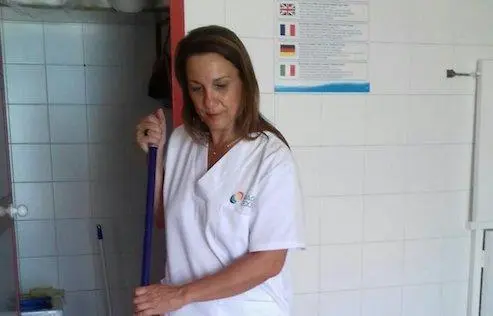 Limpieza en los m&oacute;dulos de playas. - Viva