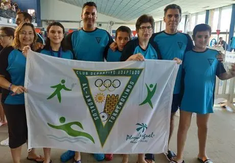 El Club de Nataci&oacute;n Adaptada Al-&Aacute;ndalus vuelve a casa con 13 medallas