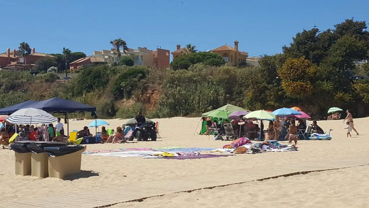 La Polic&iacute;a Local en quad en La Muralla - 
