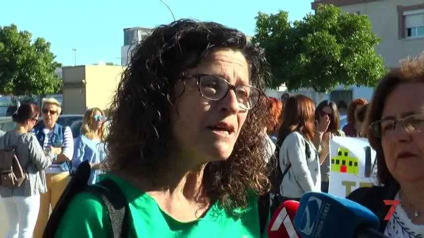 Las familias del nuevo IES protestan por la lentitud de las obras