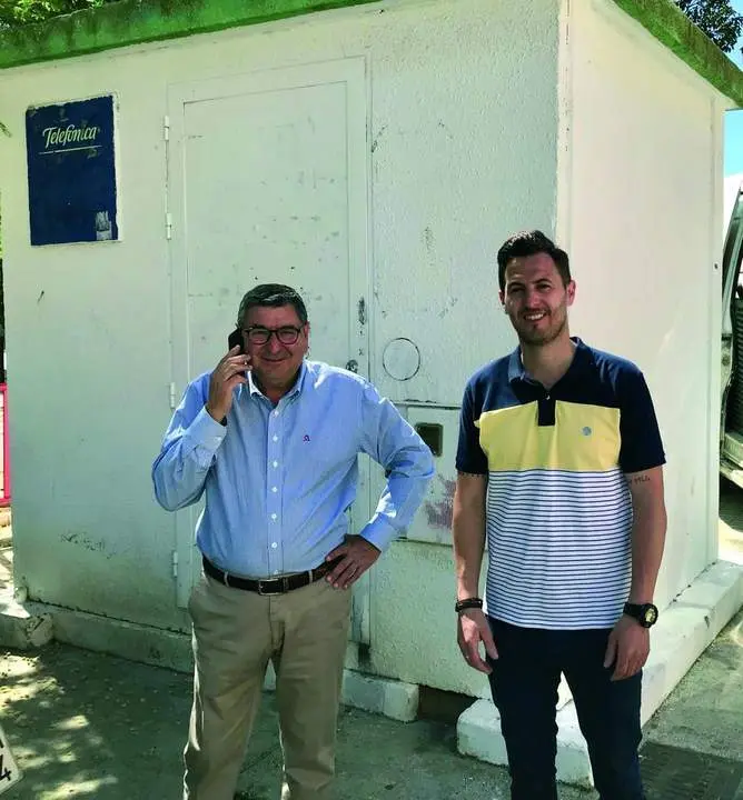 El alcalde de V&eacute;lez-M&aacute;laga, Antonio Moreno Ferrer, en Cajiz - Viva M&aacute;laga