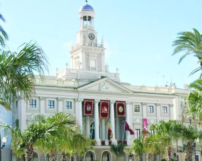 Ayuntamiento de C&aacute;diz. - Viva