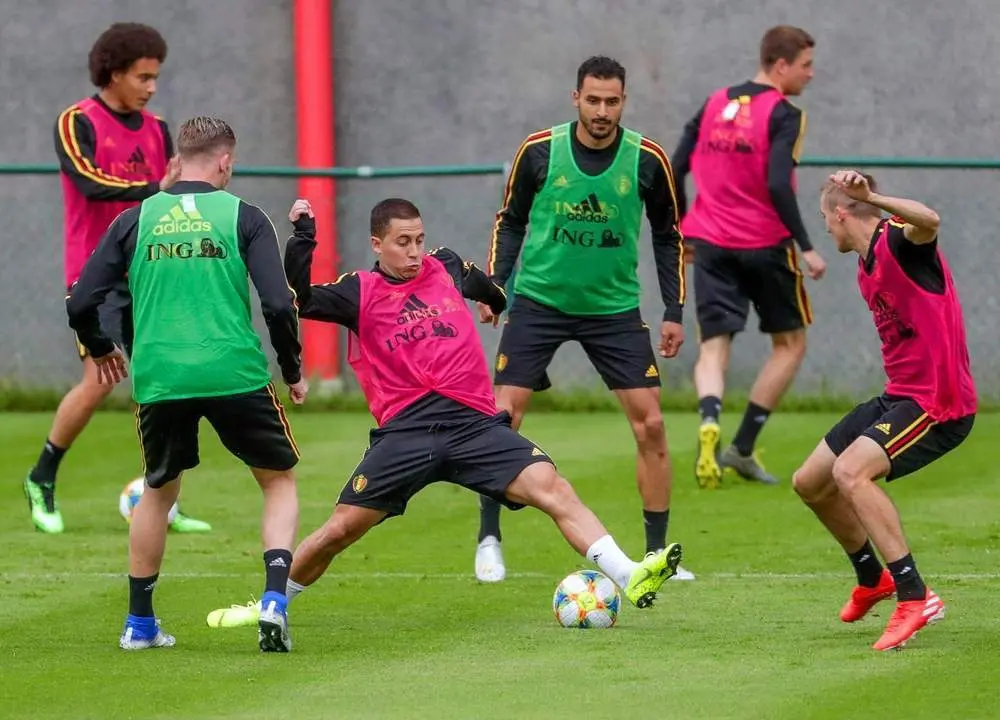 Hazard, entrenando con B&eacute;lgica. - EFE