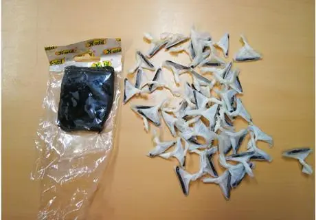 Parte de la droga intervenida. - Interior