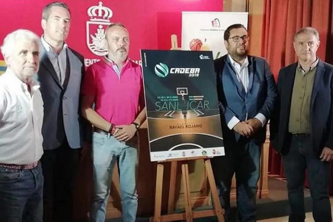 Momento de la presentaci&oacute;n del cartel anunciador - A. I.