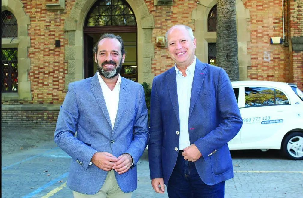 Juan Cass&aacute; (i) y JAvier Imbroda. - BM
