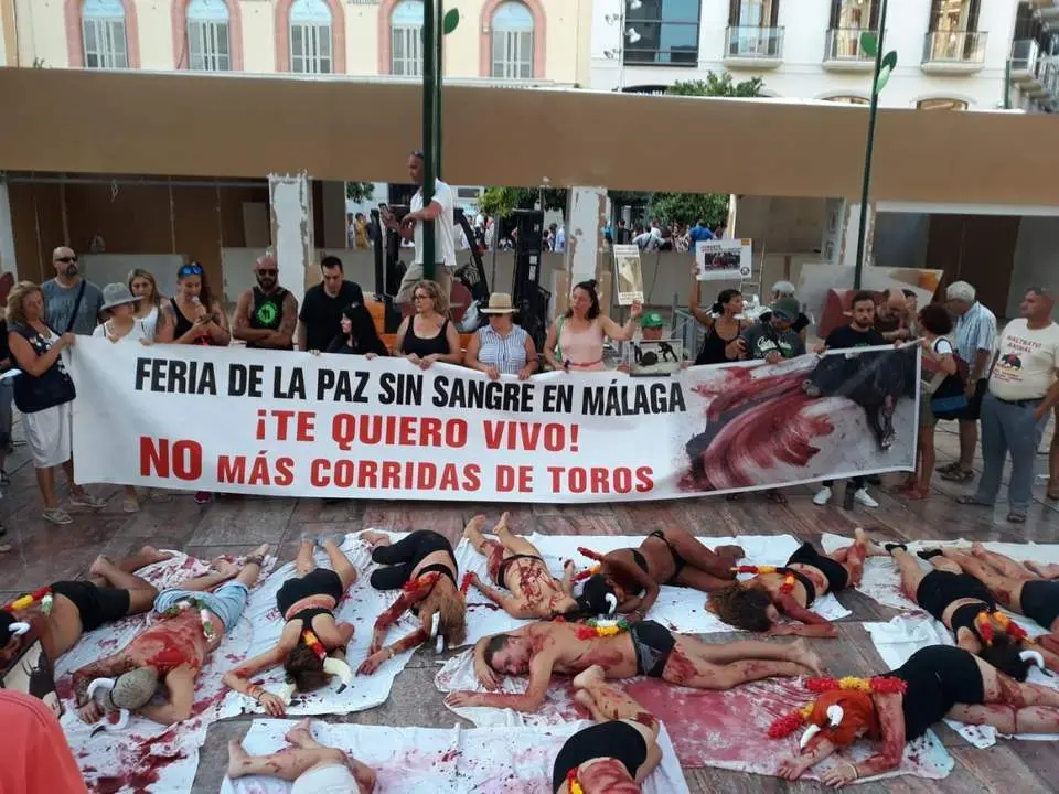 Protesta antitaurina en M&aacute;laga. - VM
