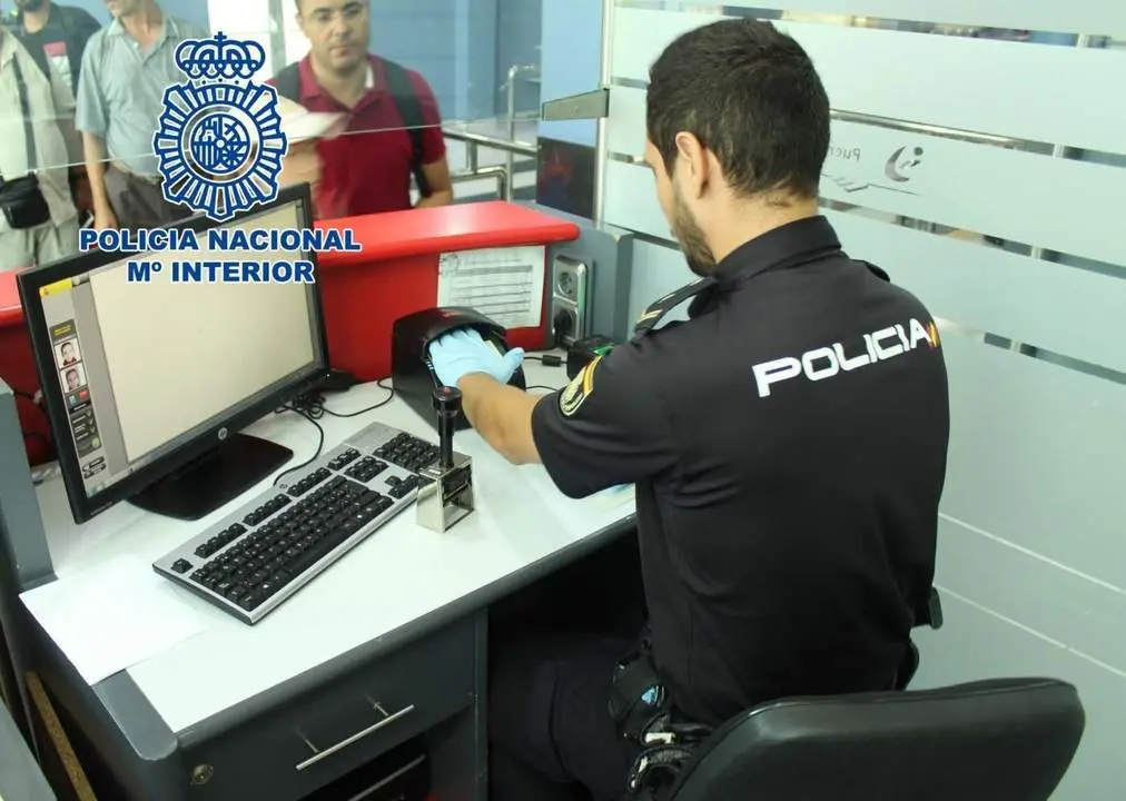 El pr&oacute;fugo fue detenido en el Puerto de Almer&iacute;a. - EP
