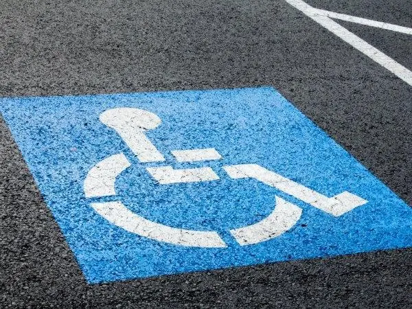 Zona reservada para discapacidad. - VH