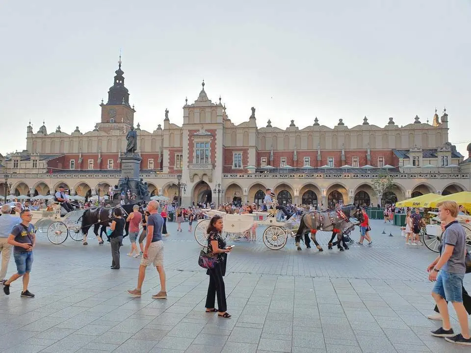 Los coches de caballos en Cracovia. - MJFlorencio