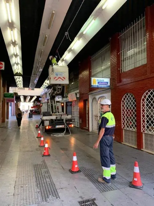 Renovaci&oacute;n del alumbrado en el Pasaje Manuel Machado. - VH