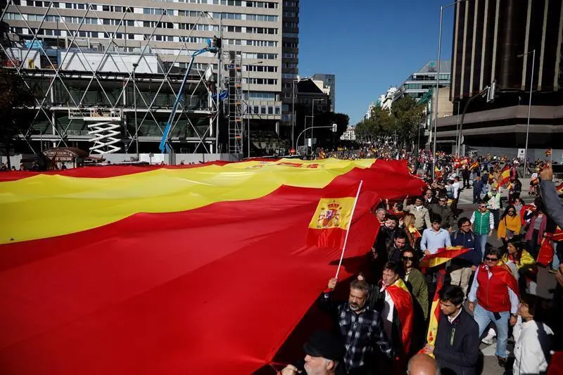 Vox concentra a miles de personas en defensa de la unidad de Espa&ntilde;a