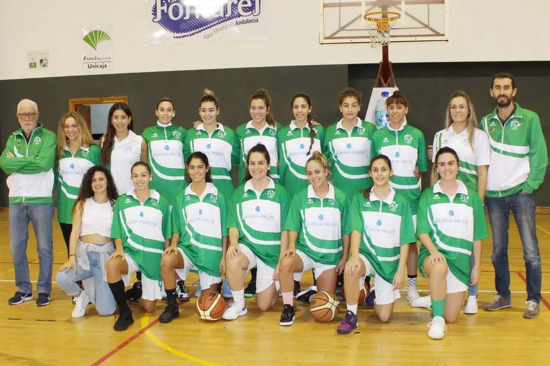 El Adesa 80 Femenino de Baloncesto antes del encuentro - Ra&uacute;l J. Bustillos