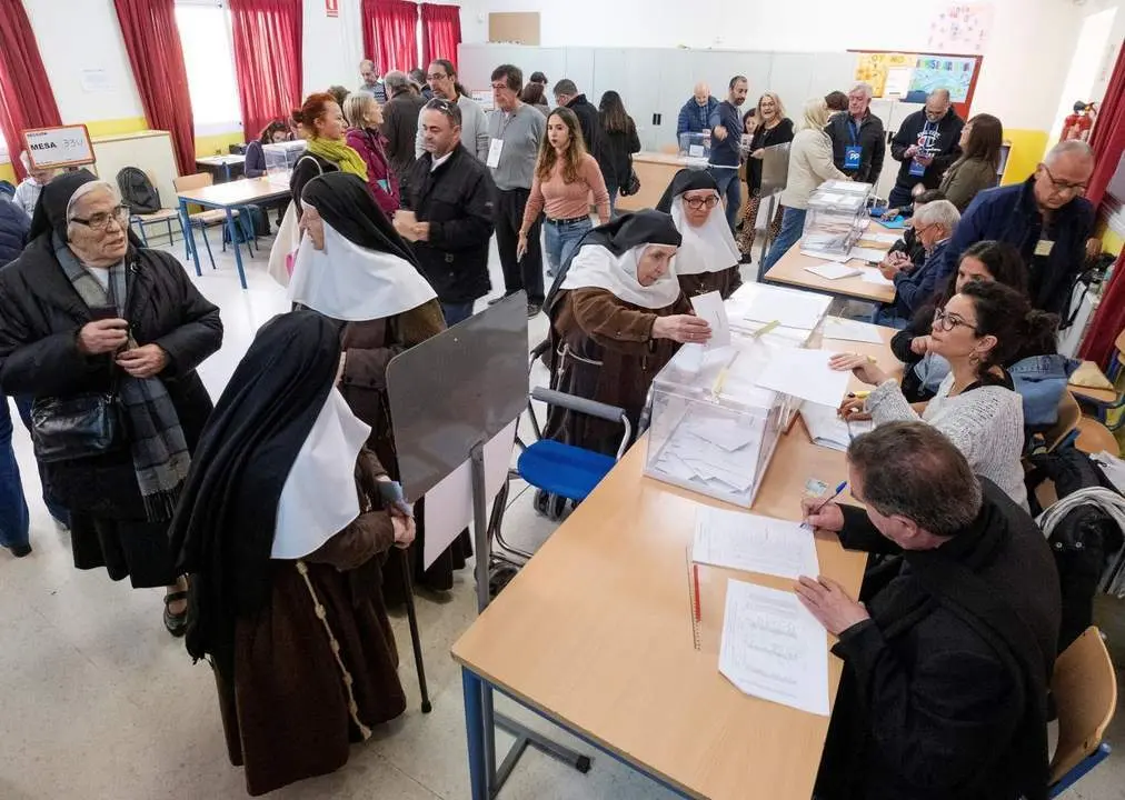 El PSOE se mantiene en Sevilla y Vox se supera