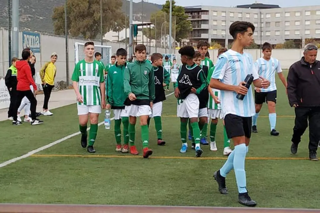 Varios jugadores verdiblancos antes del partido - A. I.