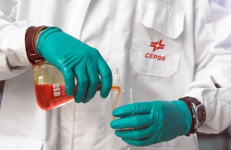 Laboratoriio de Cepsa. - A. I.