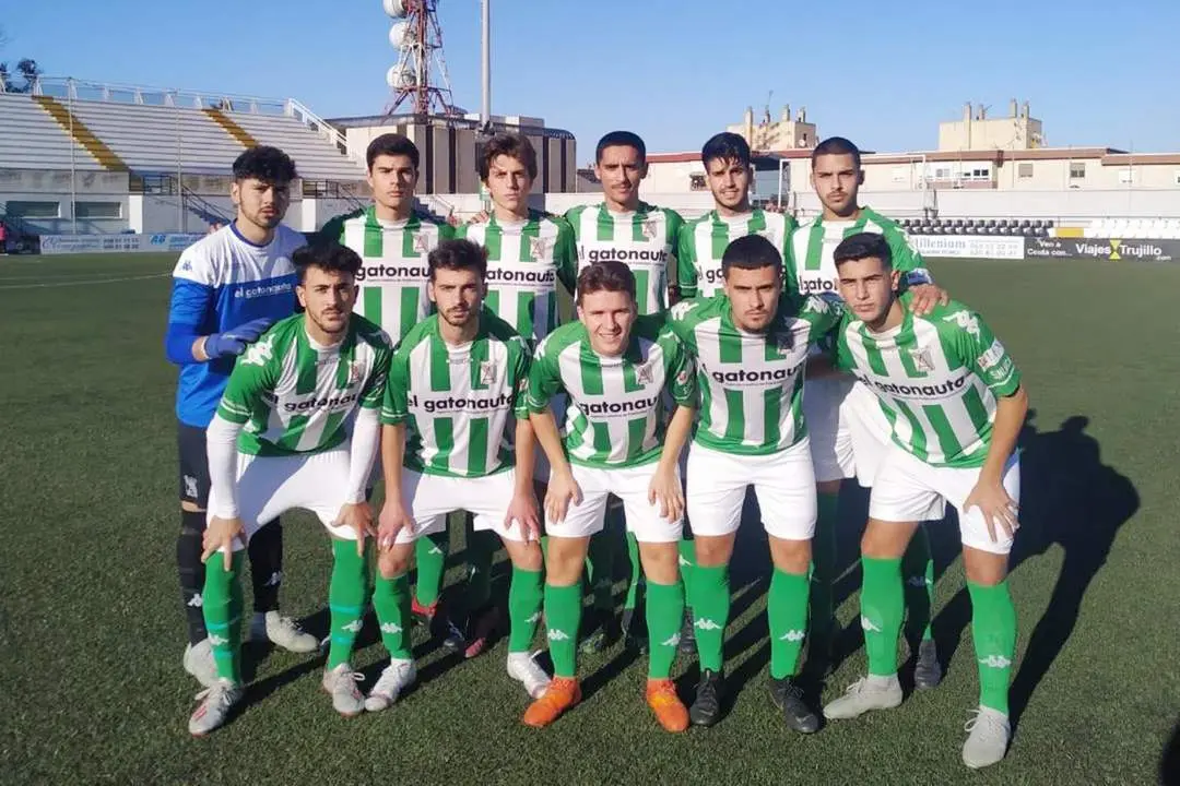 El equipo juvenil A del Atl&eacute;tico Sanluque&ntilde;o antes del encuentro - Juan Antonio