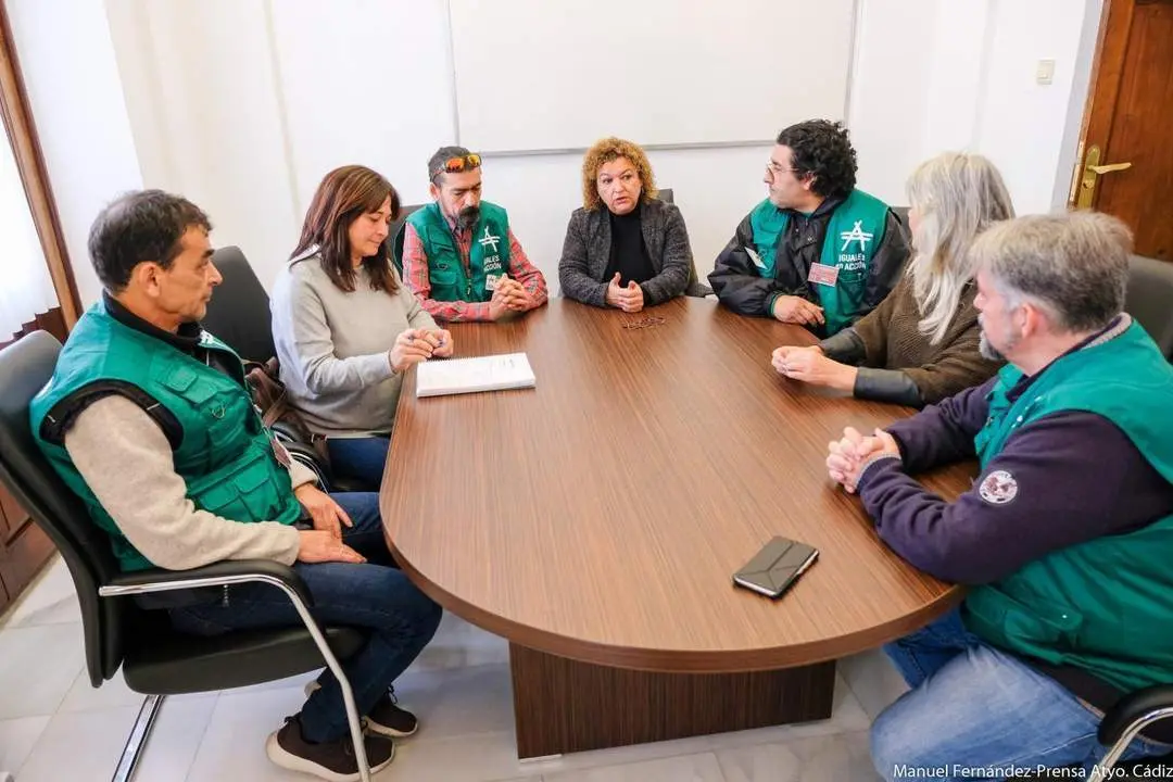 Reuni&oacute;n de las concejalas con los integrantes de Iguales en Acci&oacute;n. - Manuel Fern&aacute;ndez