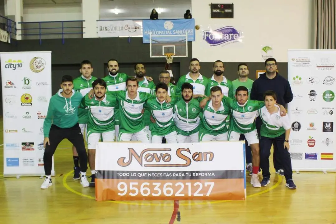 El Adesa 80 de Baloncesto antes del partido - Ra&uacute;l J. Bustillos
