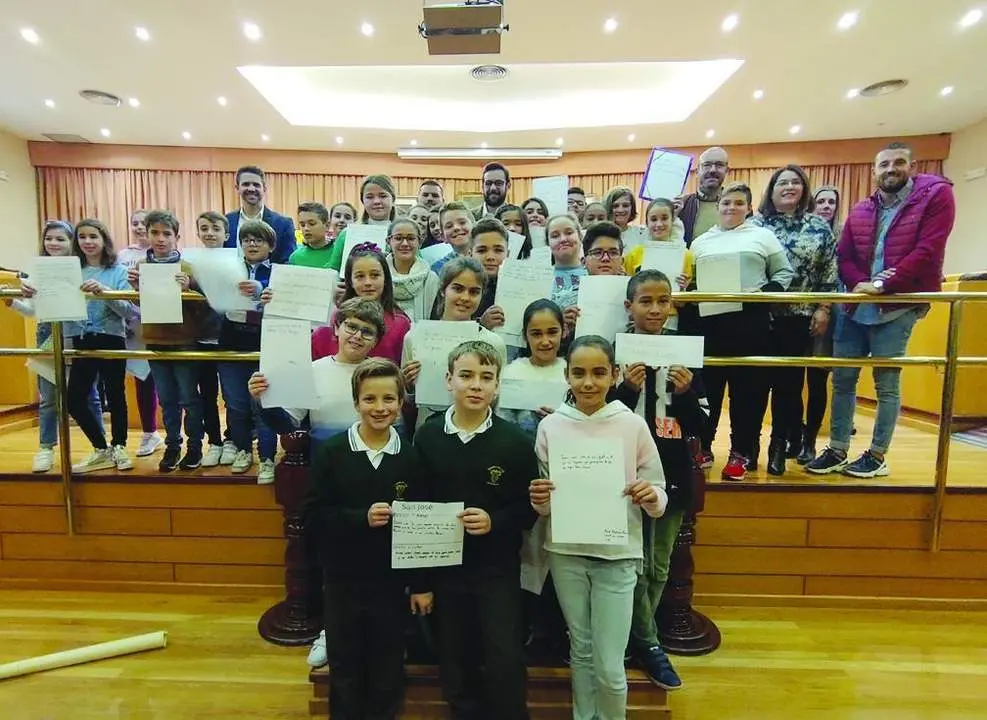 Consejo Local Infantil, celebrado en el Ayuntamiento de V&eacute;lez-M&aacute;laga. - VM
