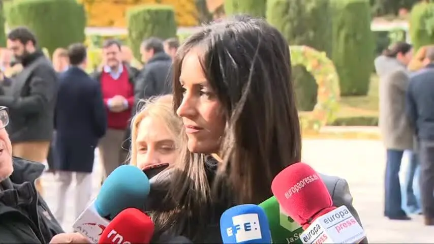 Villac&iacute;s cree que Casado debe pactar con el PSOE y Cs