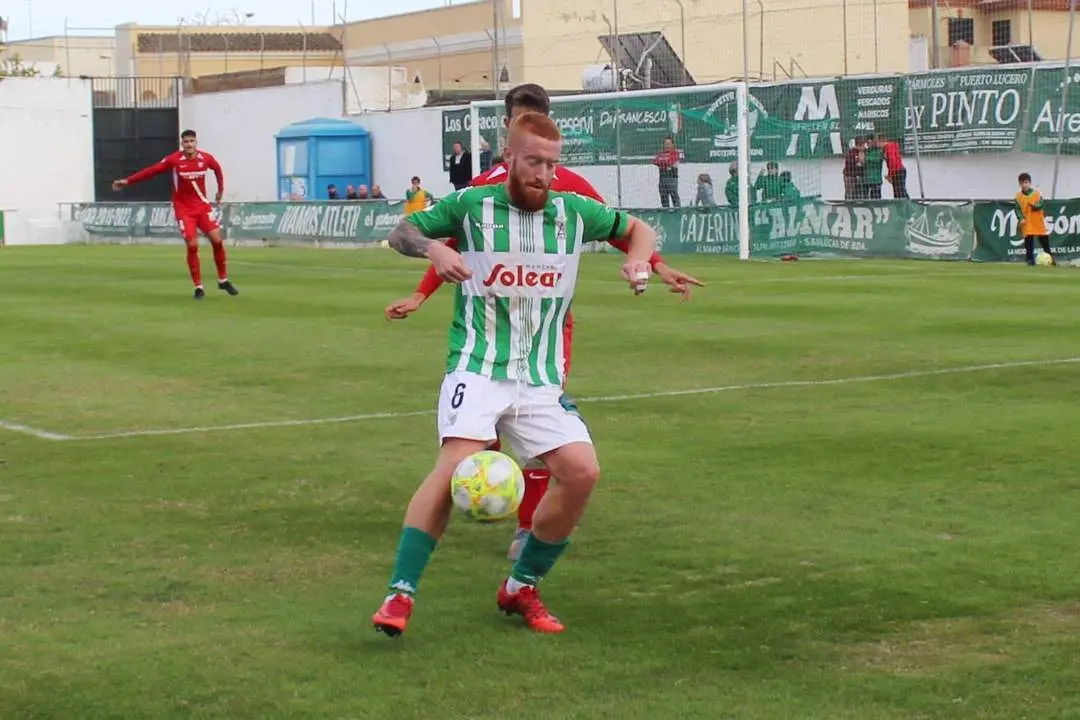 Peli en el &uacute;ltimo partido disputado en El Palmar, que fue ante el Sevilla Atl&eacute;tico  - Ra&uacute;l J. Bustillos