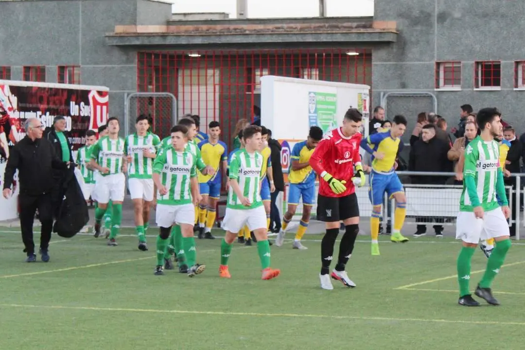 El equipo juvenil A del Atl&eacute;tico Sanluque&ntilde;o conf&iacute;a en caminar con paso firme - Ra&uacute;l J. Bustillos