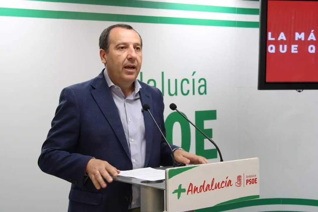 Jos&eacute; Luis Ruiz Espejo en rueda de prensa. - VM