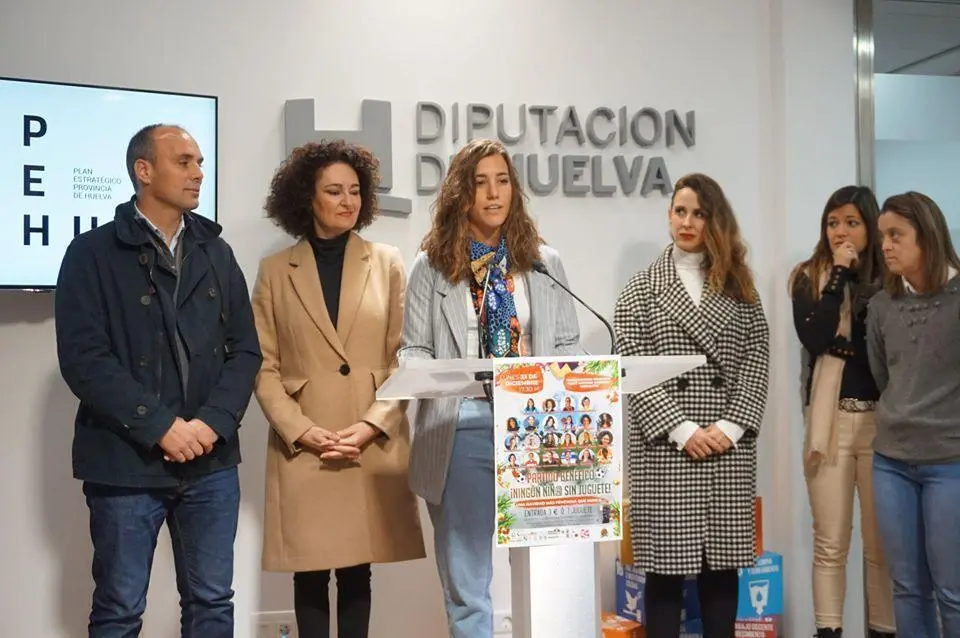 Presentaci&oacute;n del partido ben&eacute;fico, este martes en la Diputaci&oacute;n. - VH