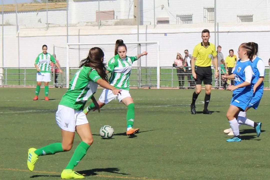 Merci Ancela dispara a puerta ante el Guadalcac&iacute;n en La Quinta - Ra&uacute;l J. Bustillos