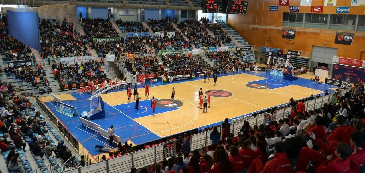 Palacio de Deportes. - VH