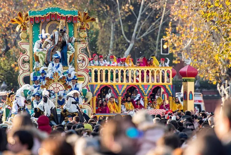 Cabalgata de Reyes Magos Sevilla 2020. - EFE / Ra&uacute;l Caro