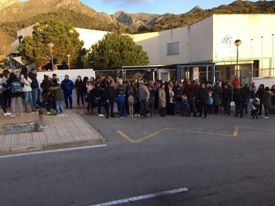 Padres del colegio Xarblanca de Marbella piden m&aacute;s monitores de educaci&oacute;n especial para alumnos con necesidades. - ep