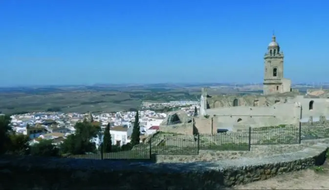 Castillo, muralla y museo arqueol&oacute;gico son los principales atractivos tur&iacute;sticos, junto a la gastronom&iacute;a y la reposter&iacute;a navide&ntilde;a. - A. I.