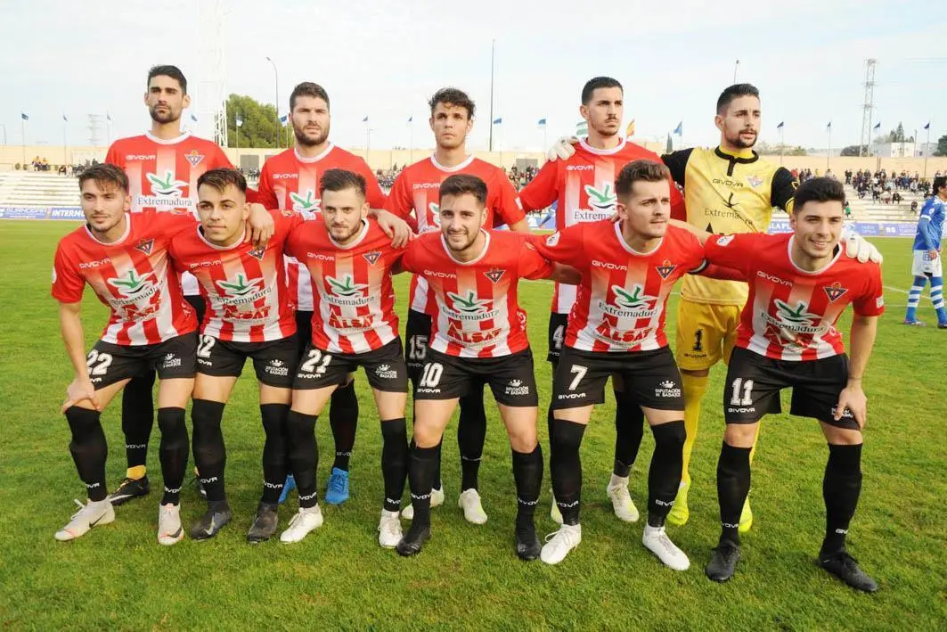 Once inicial del Don Benito, equipo que gan&oacute; 0-1 en San Fernando en la jornada 16 - J.F.C.