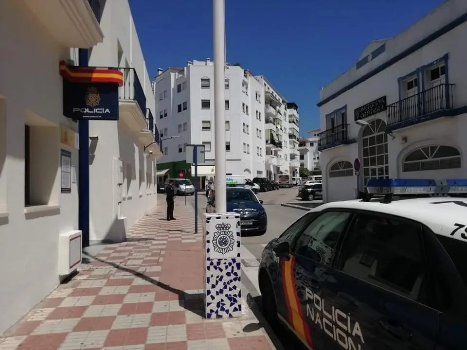Comisar&iacute;a  de Polic&iacute;a nacional. - vm