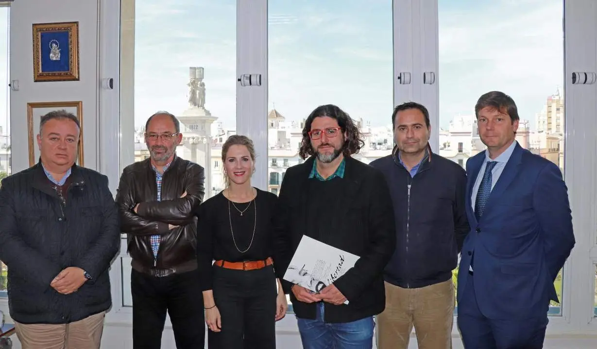 Mestre con la APC. - AI