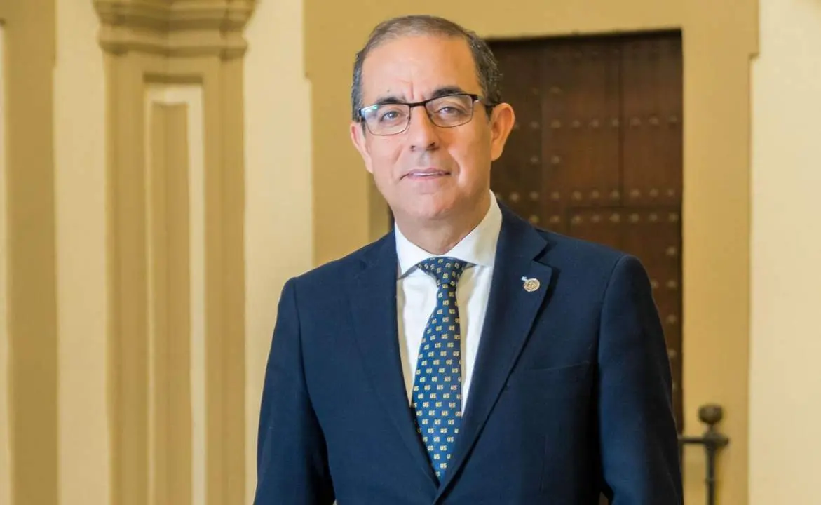 Miguel &Aacute;ngel Castro. - US