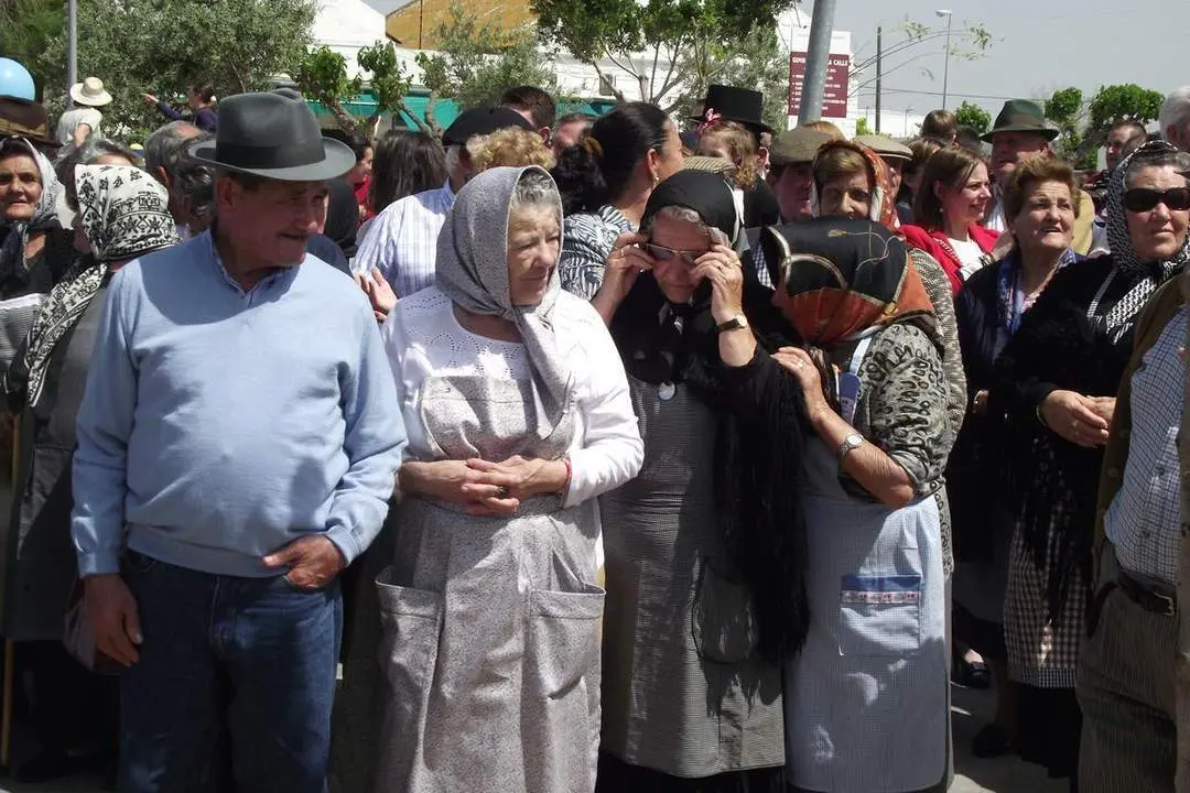 Mujeres de La Algaida ataviadas con ropa de principios del siglo pasado - Ra&uacute;l J. Bustillos