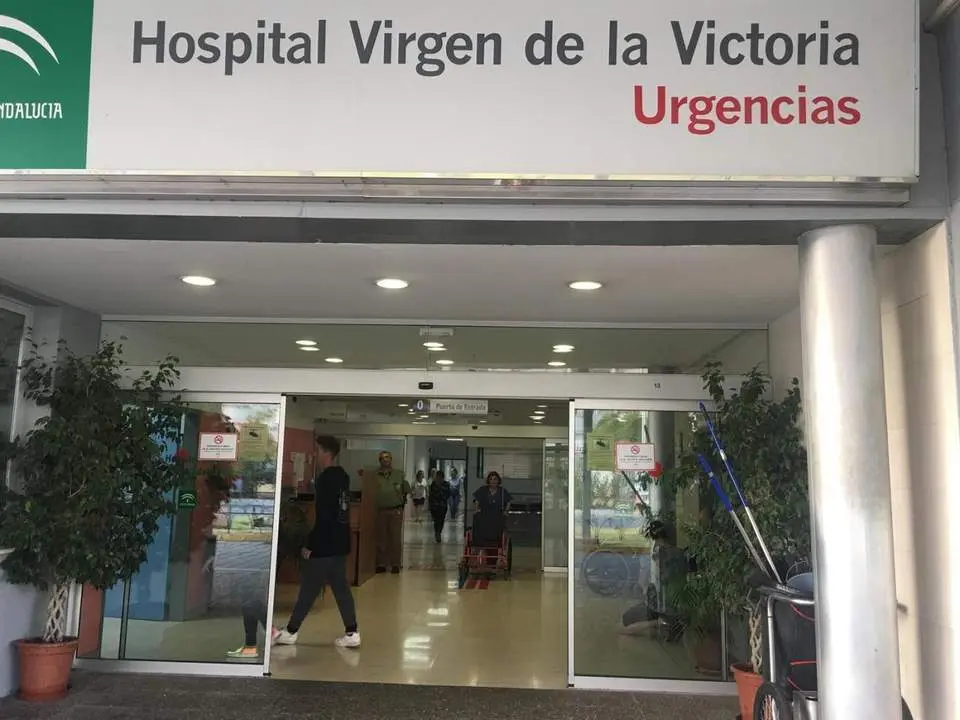 Entrada a las urgencias el Cl&iacute;nico. - VM