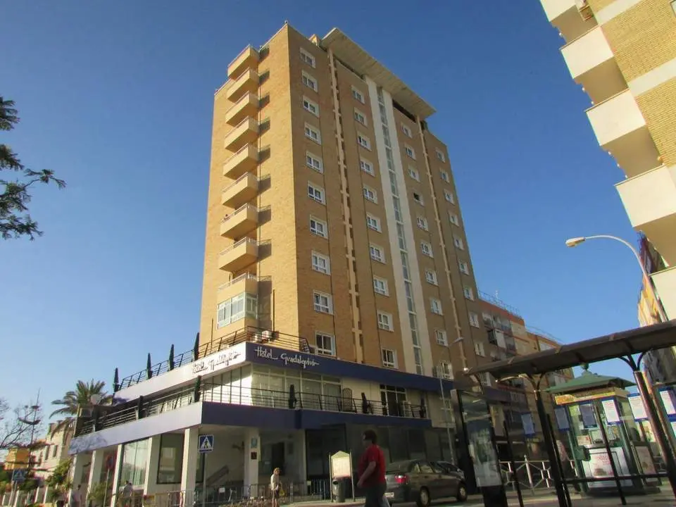 El Hotel Guadalquivir - Ra&uacute;l J. Bustillos