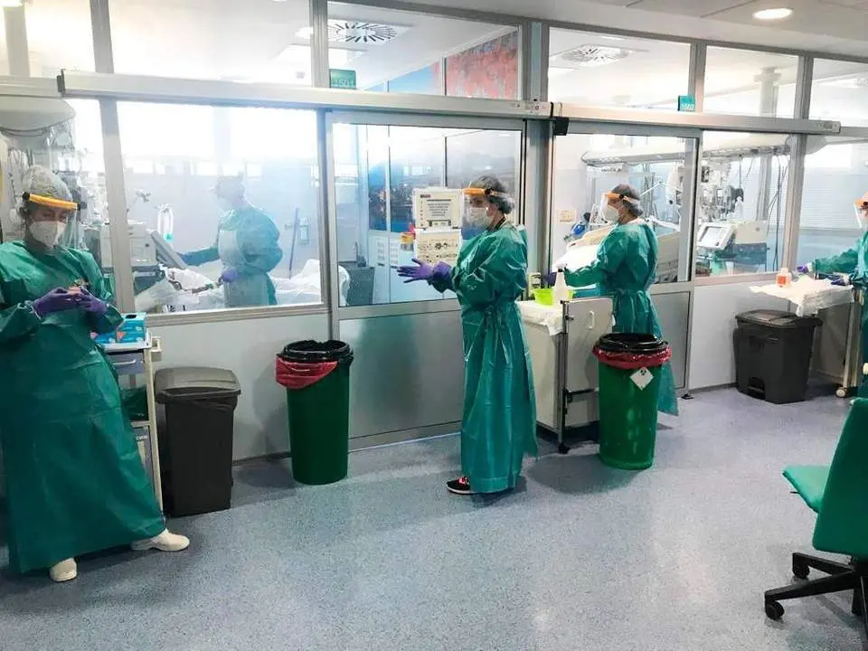 Personal sanitario en M&aacute;laga. - Junta de Andaluc&iacute;a